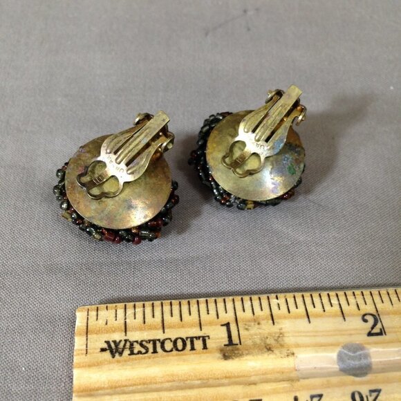 Vintage Brown Beaded Round Clip Earrings Made Japan - Picture 2 of 2